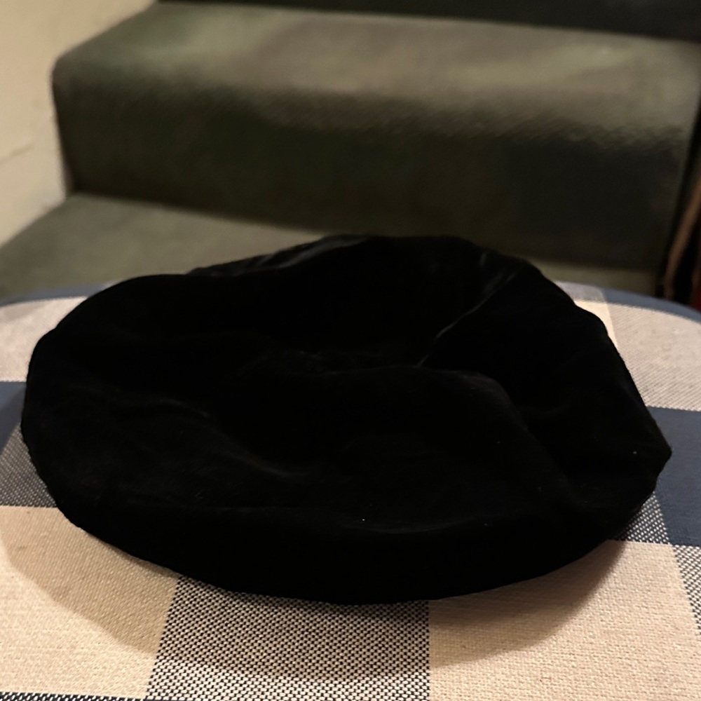 Madcaps Vintage Black Velvet Beret for Women